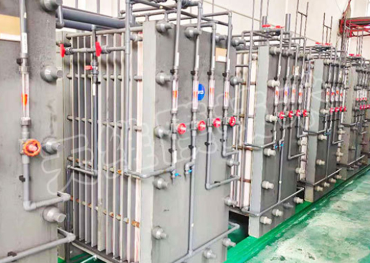 �Uɢ�B���U�A����